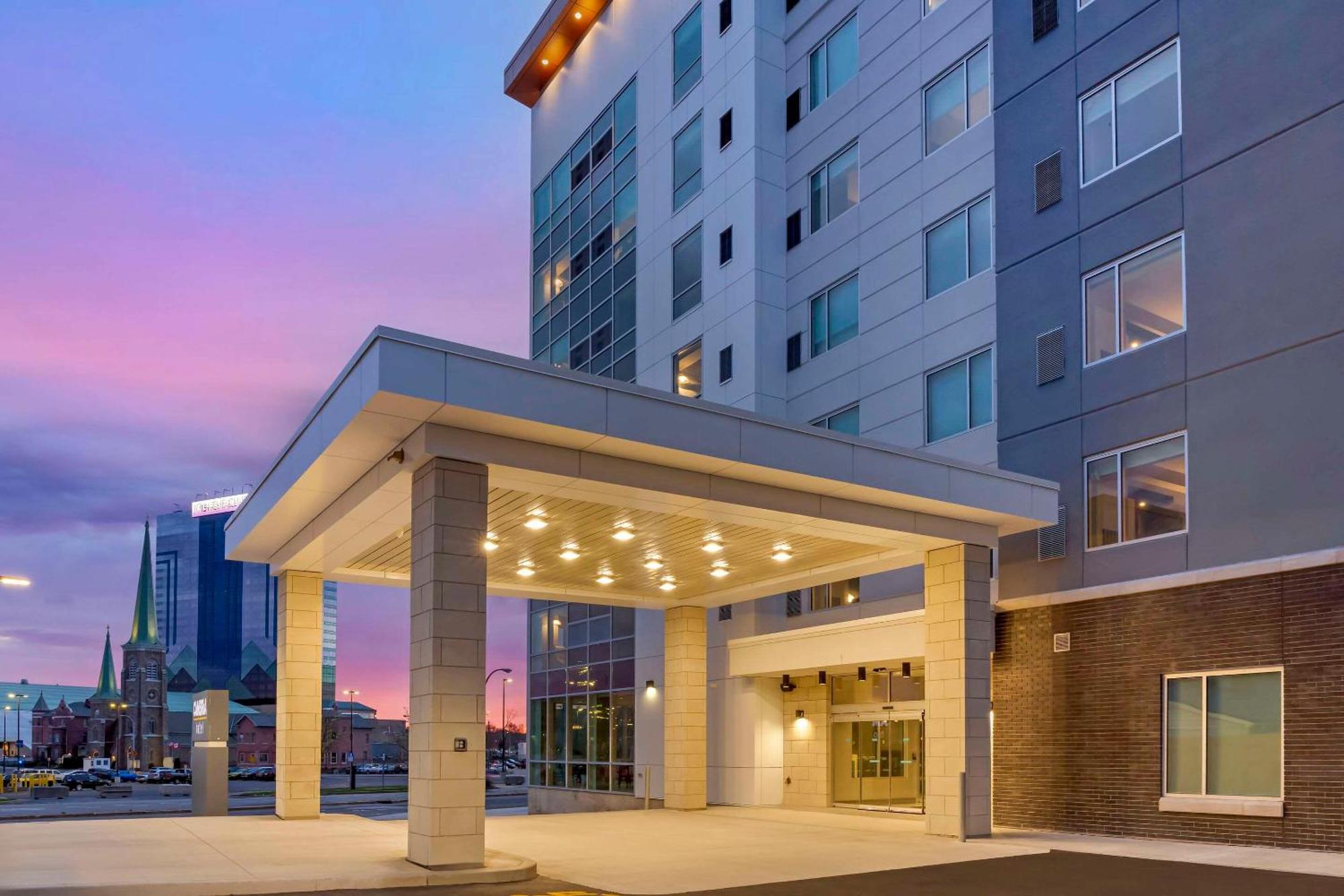 Cambria Hotel