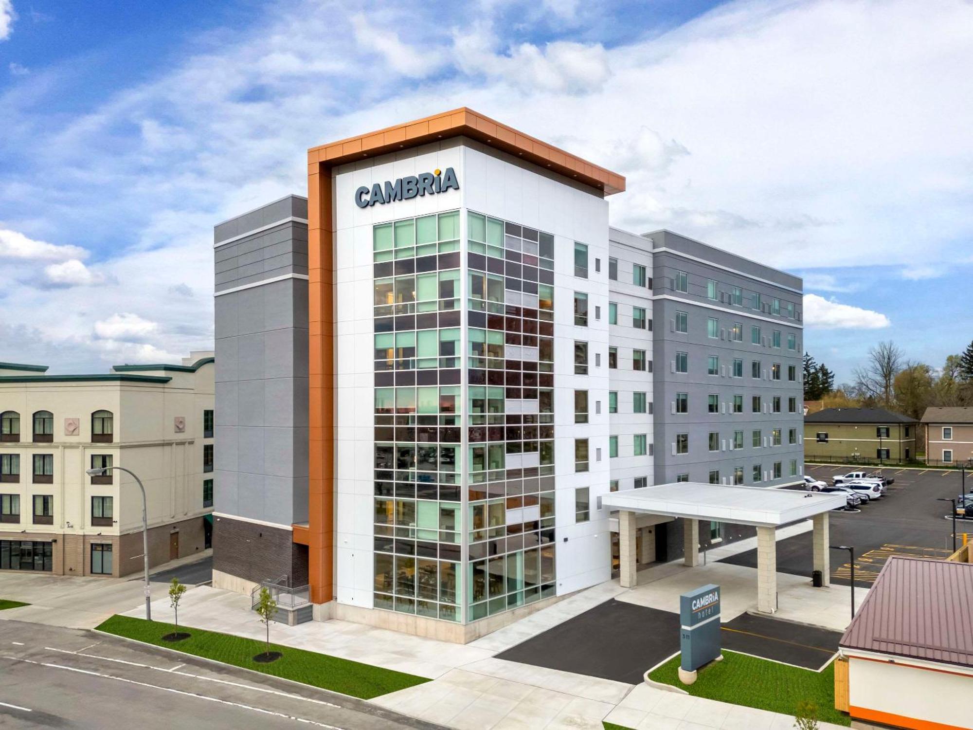 Cambria * Niagara Falls