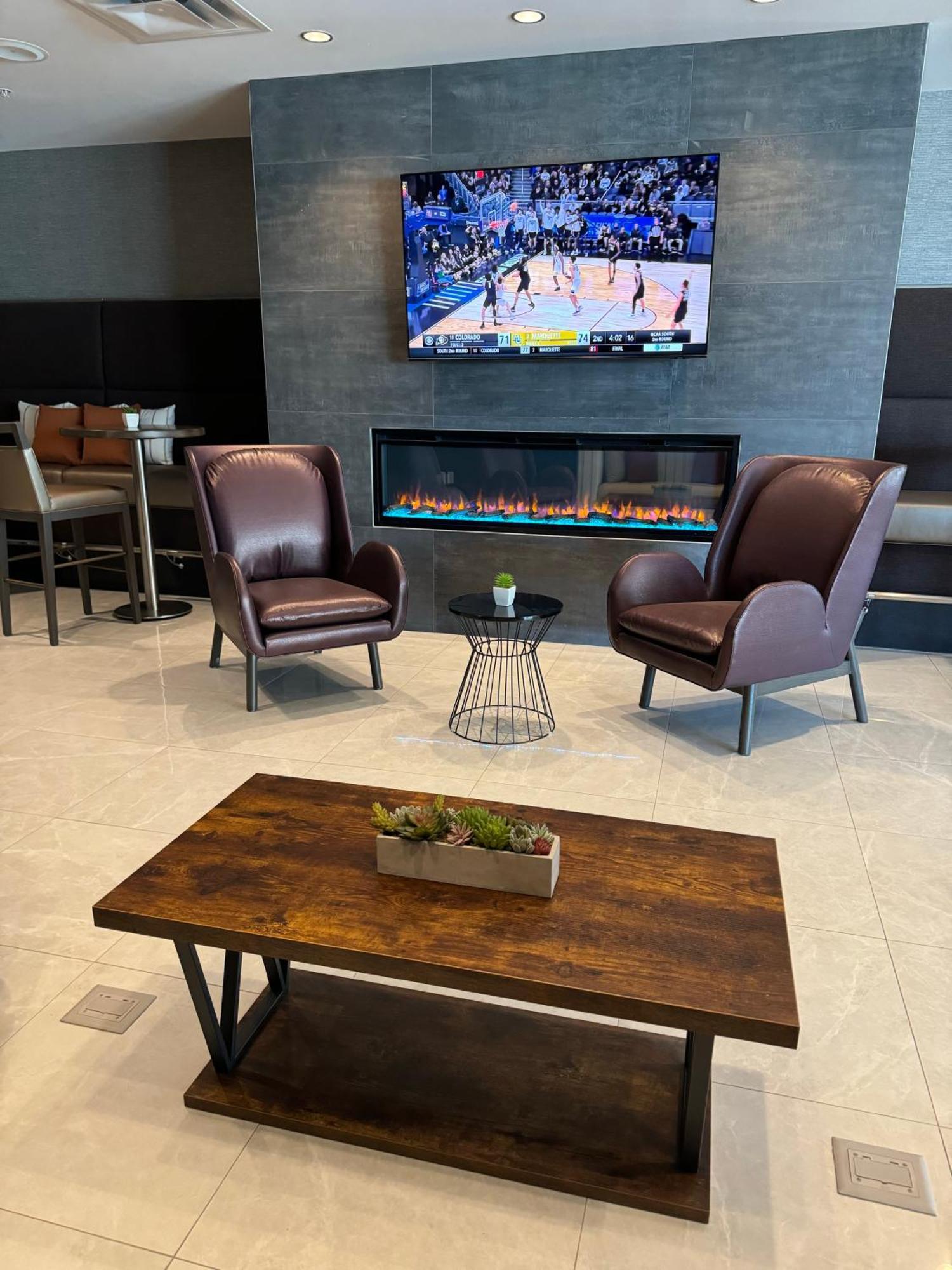 Hotel Cambria Niagara Falls